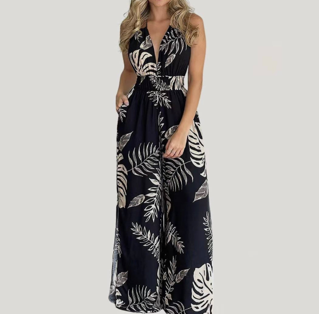 Women’s Tropical Style Leaf Print Halter SleevelessWide-Leg Jumpsuit